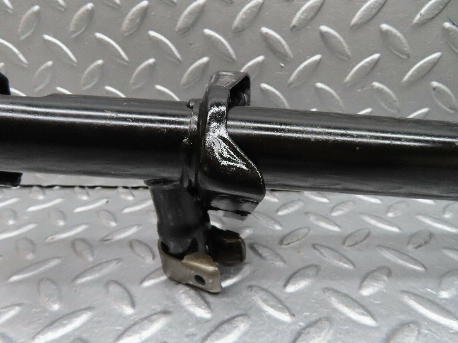 18122 Mercedes-Benz W123 200 Steering Column