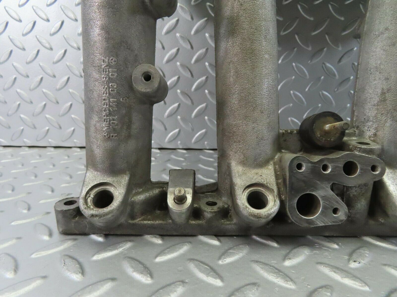 10098 Mercedes-Benz C123 230CE Coupe Intake Manifold 1021410301