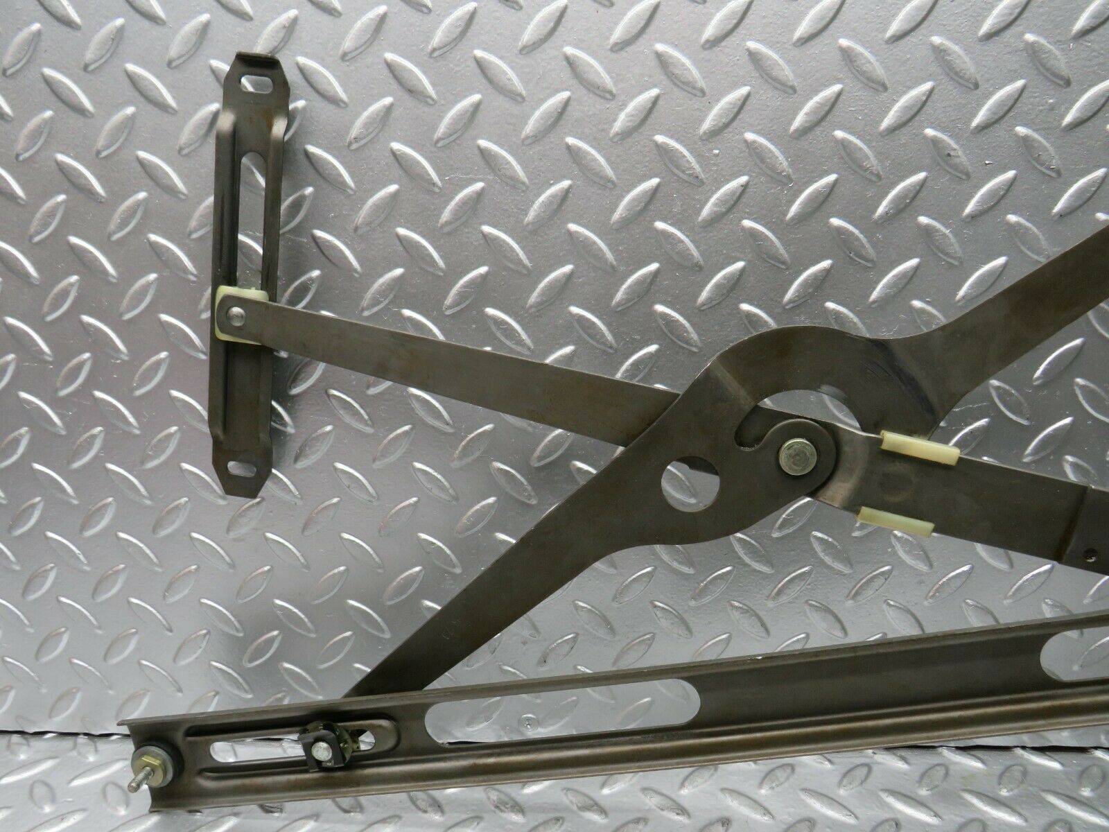 22891 Mercedes-Benz C107 450SLC Front Left Power Window Regulator 1077200746