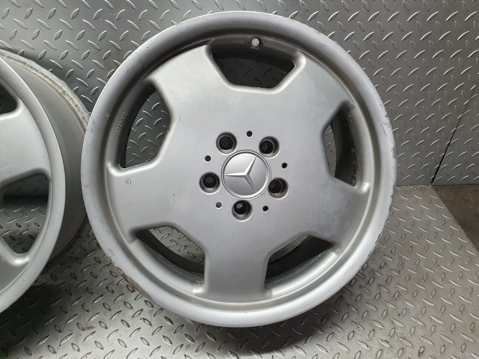 40863 Mercedes-Benz Alloy Wheel Set 7.5Jx17H2 ET35 KBA43991
