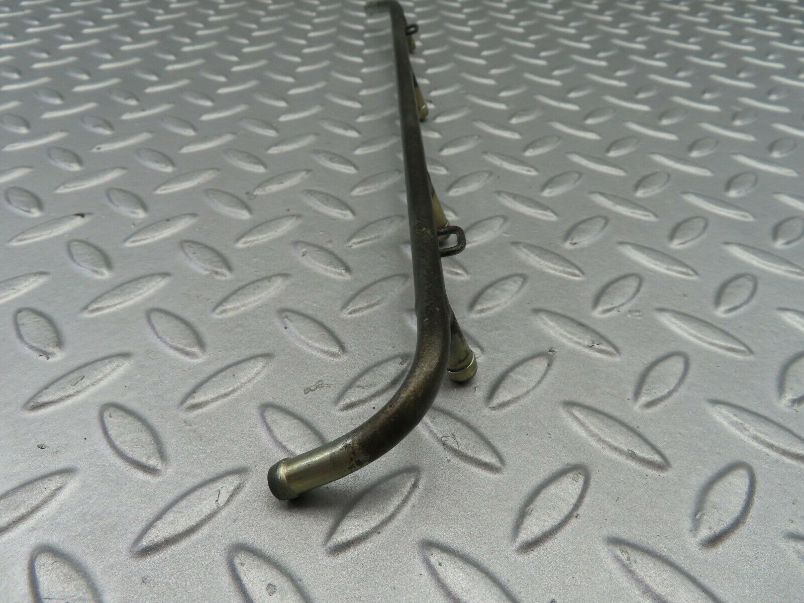 7078 Mercedes-Benz C107 350SLC Coupe Right Side Fuel Injection Pipe
