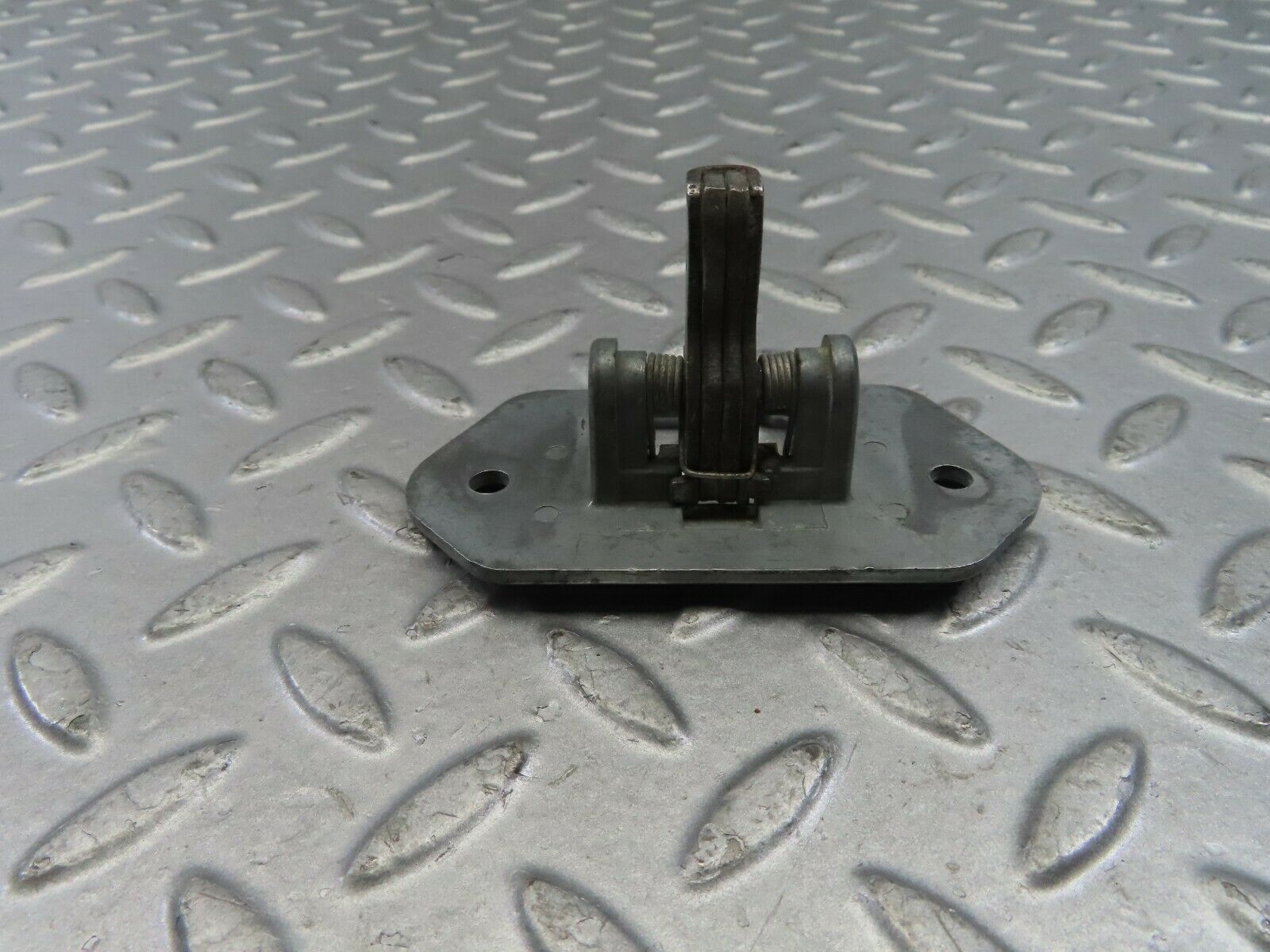 9202 Mercedes-Benz W108 Trunk Lock Latch