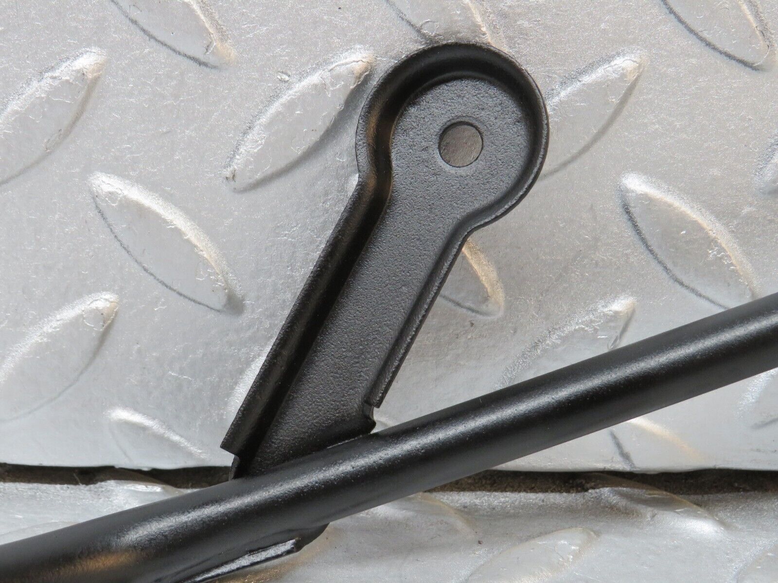 39011 Mercedes-Benz W201 190E 2.6L Intake Manifold Brake Servo Pipe