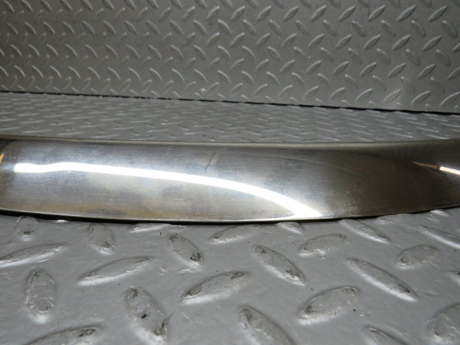 36291 Mercedes-Benz W126 420SE Rear Left Chrome Wheel Arch Trim