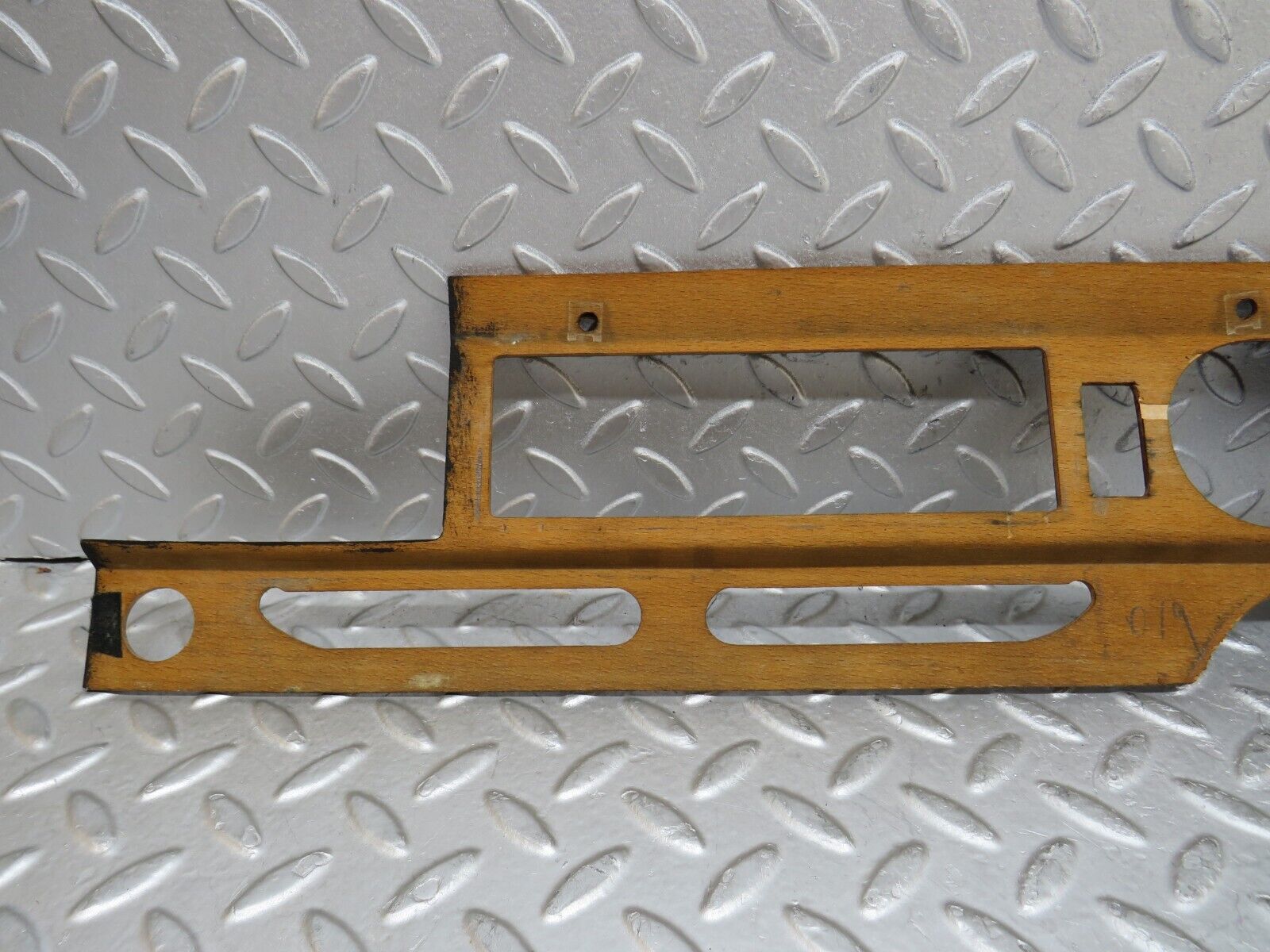 37427 Mercedes-Benz W109 300SEL Dashboard Wood Panel Trim