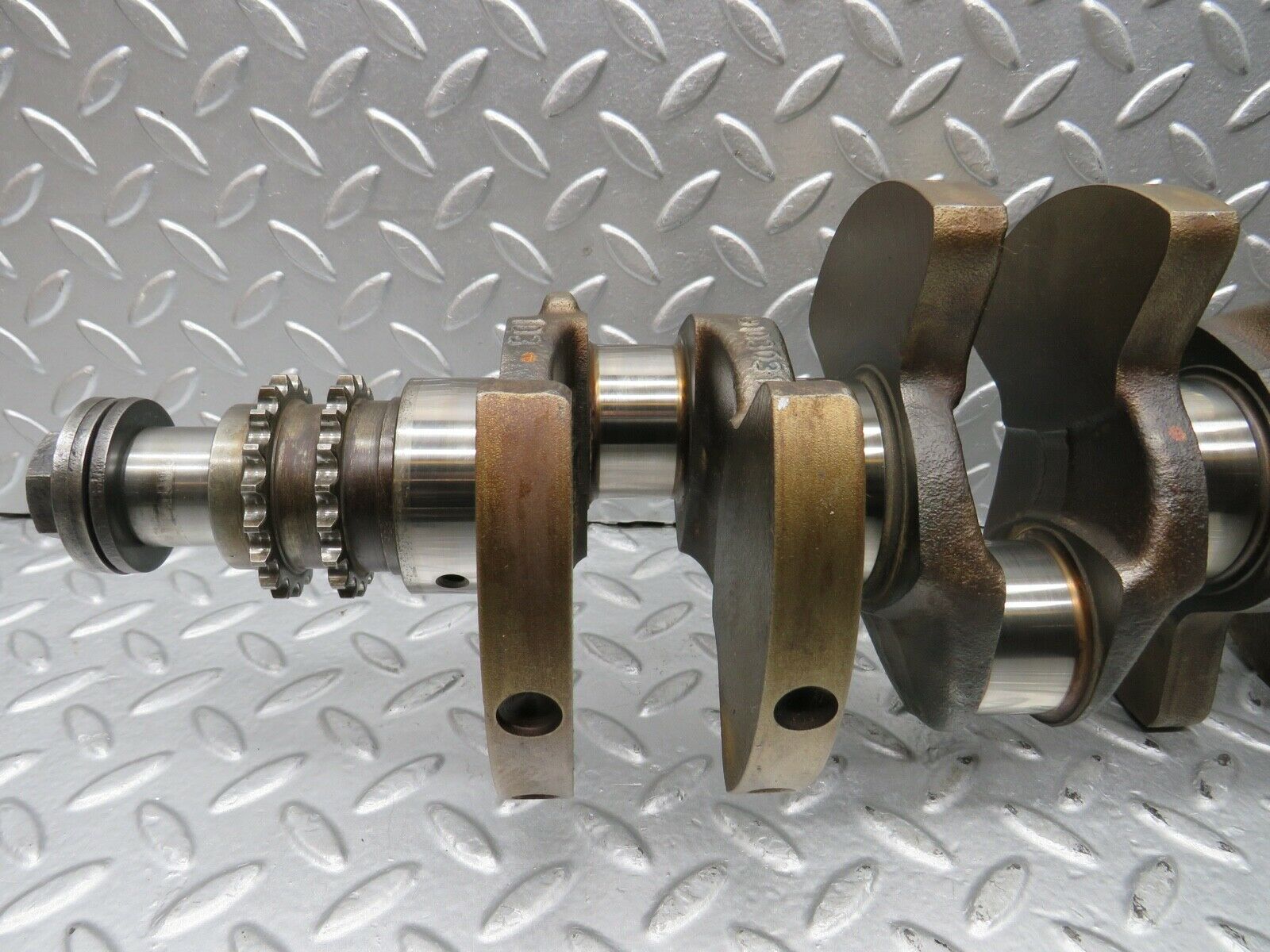 21781 Mercedes-Benz W126 300SE Crankshaft