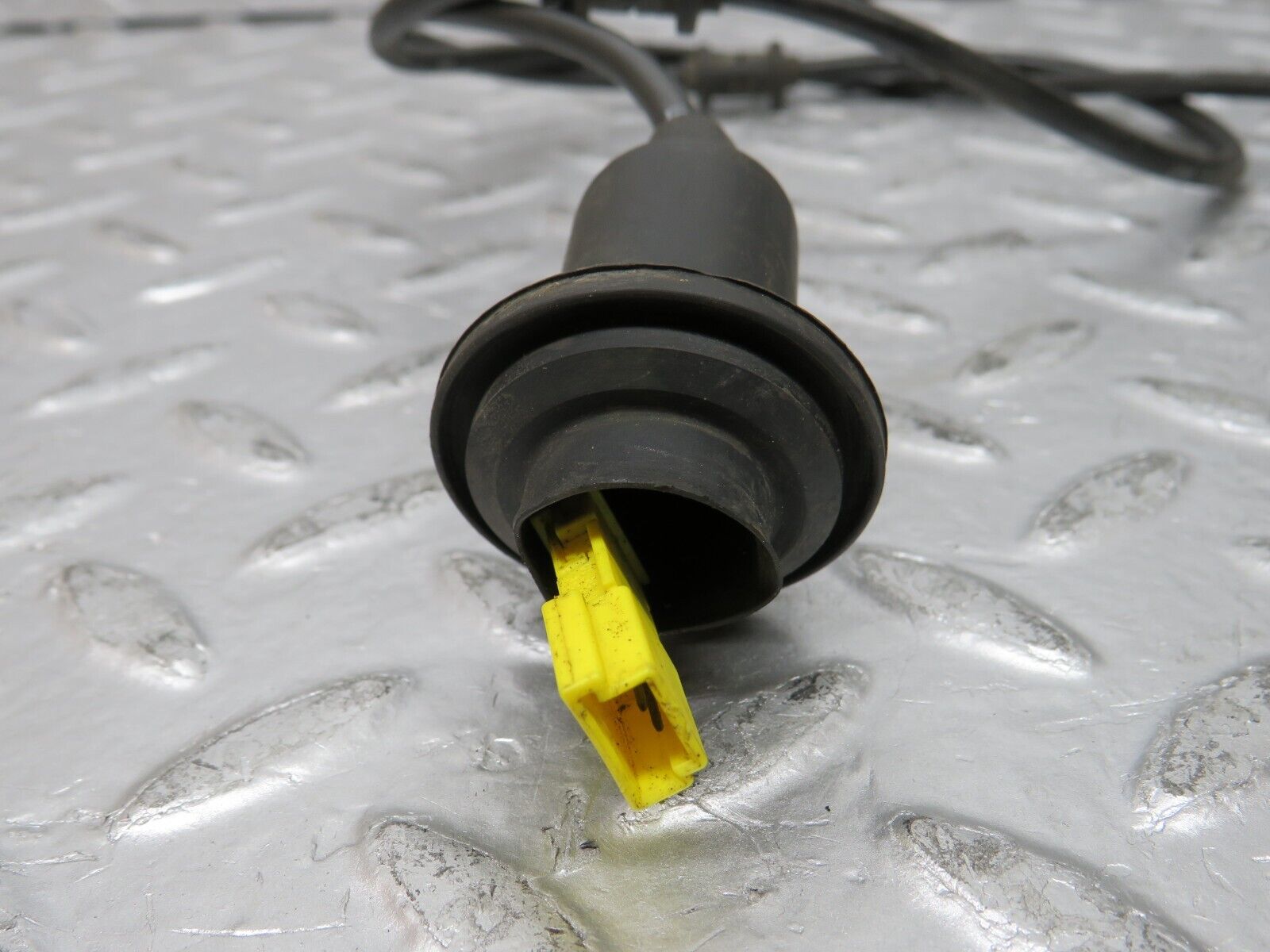 30206 Mercedes-Benz W220 S430 Rear Left Brake Pad Sensor 2205400308