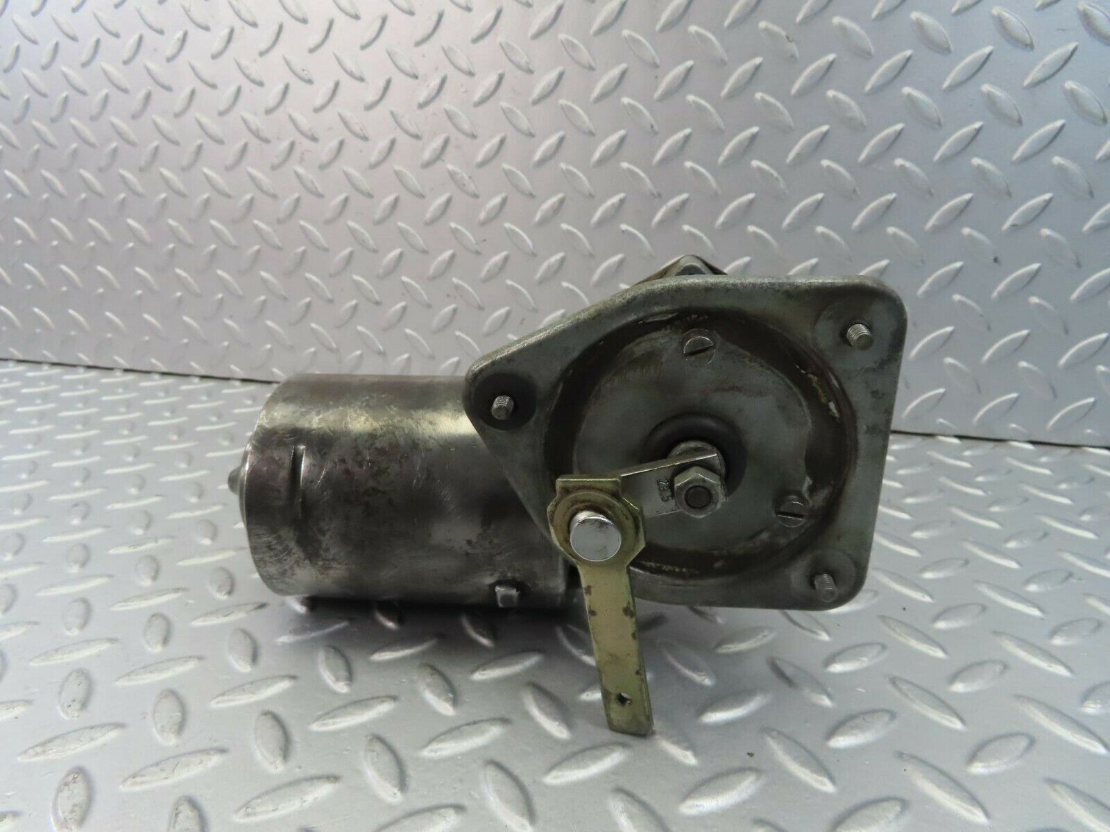 8938 Mercedes-Benz W108 Wiper Motor Bosch