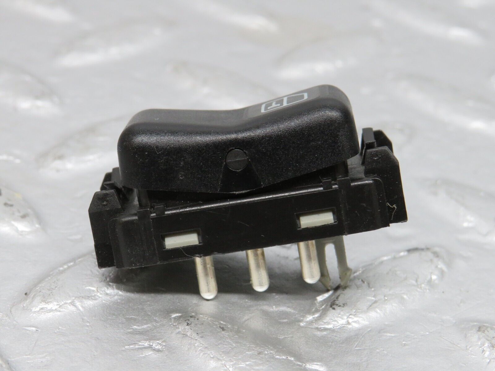 39640 Mercedes-Benz R129 320SL Coupe Central Locking Switch 1248215051