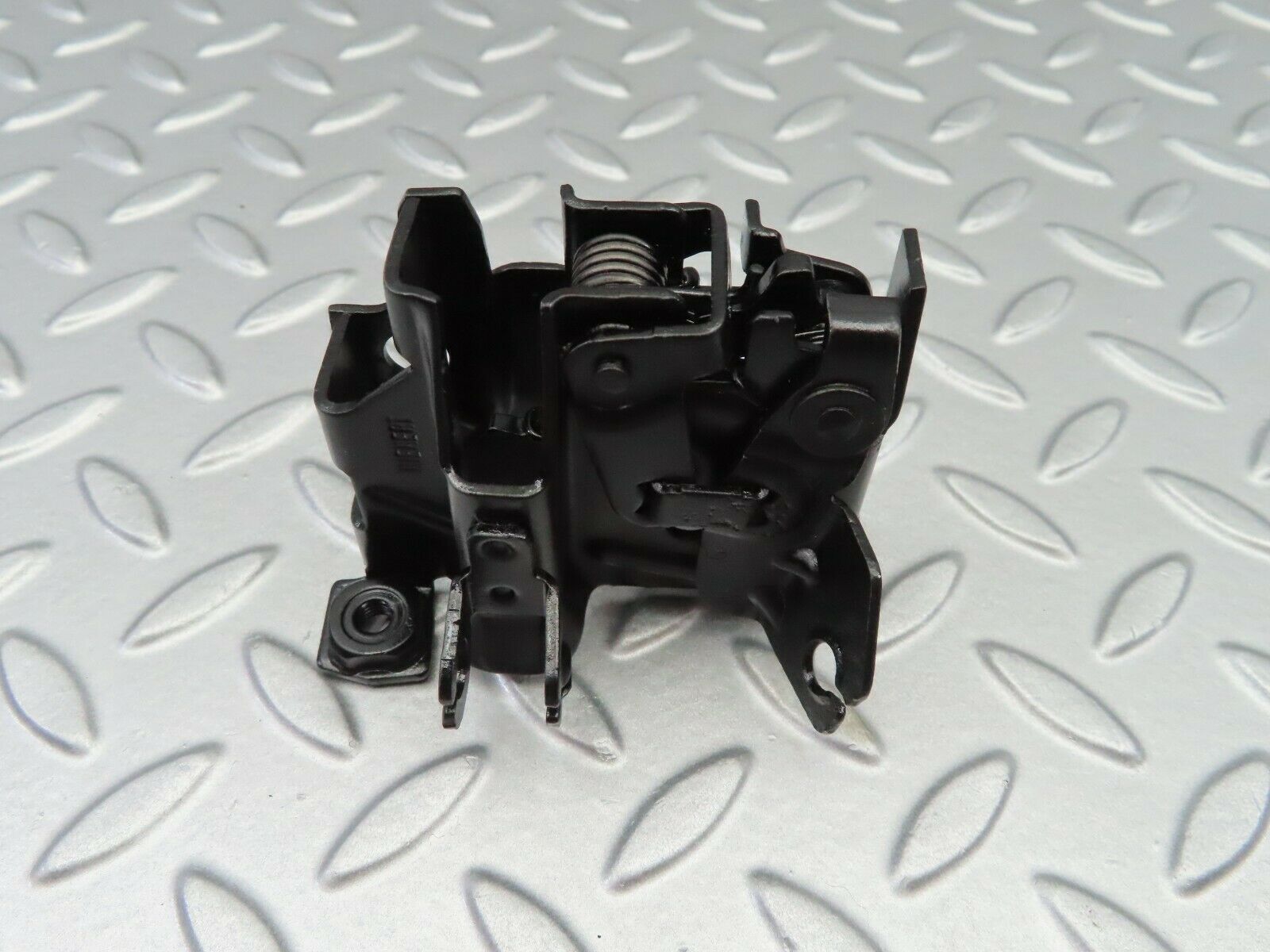 6393 Mercedes-Benz W126 380SE Bonnet Lock Catch Left Side 1268801160