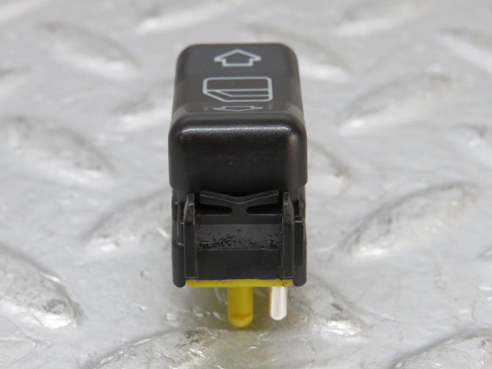 33319 Mercedes-Benz W202 C180 Electric Window Switch Right 1408212851