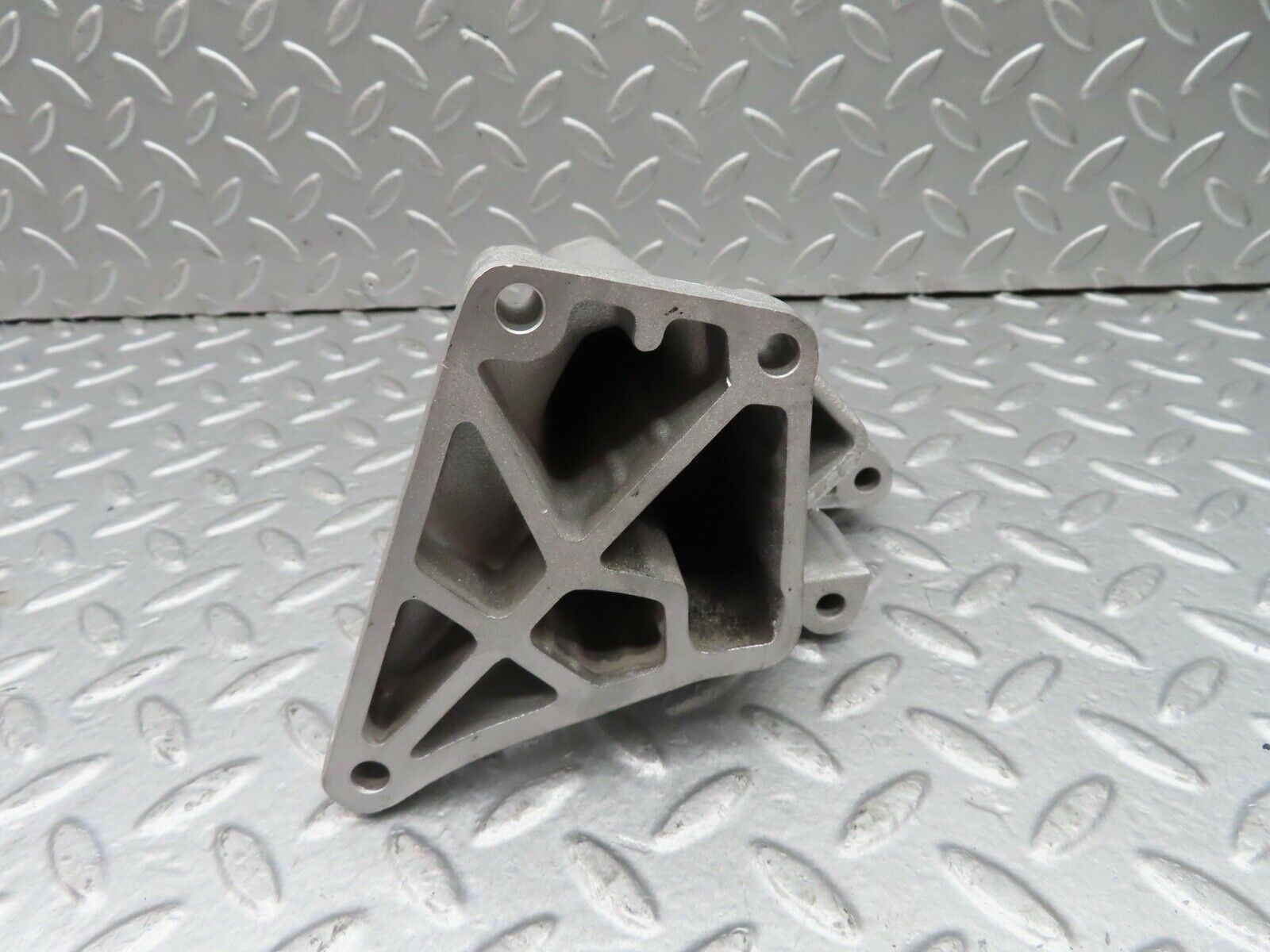 18192 Mercedes-Benz W123 200 Alternator Generator Bracket 1161551135