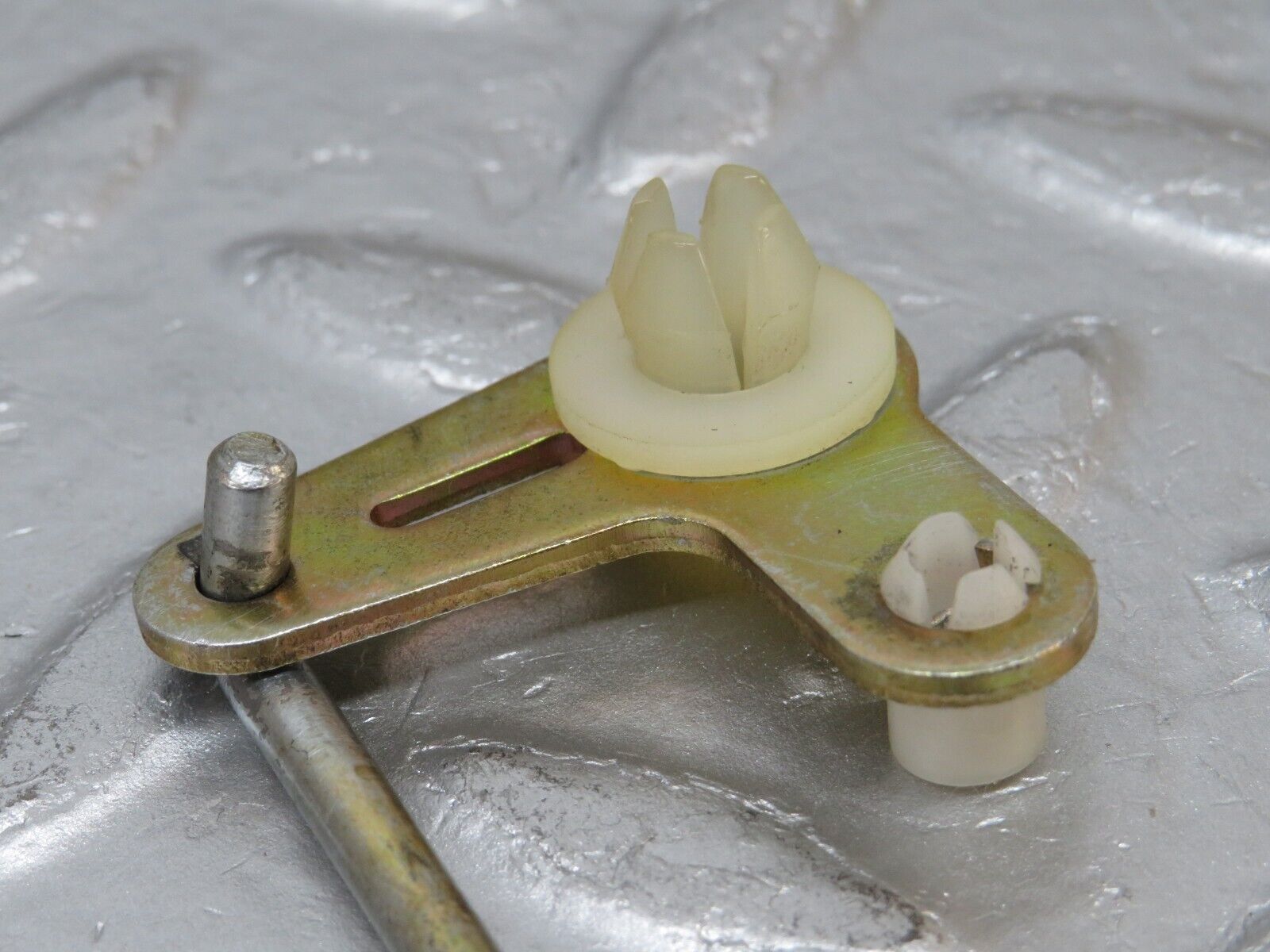 32489 Mercedes-Benz S124 300TE Wagon Rear Door Lock Knob Pair