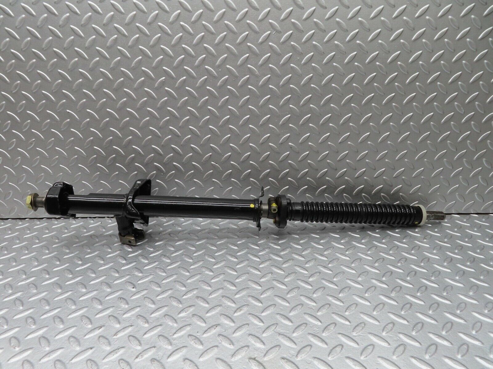 18122 Mercedes-Benz W123 200 Steering Column