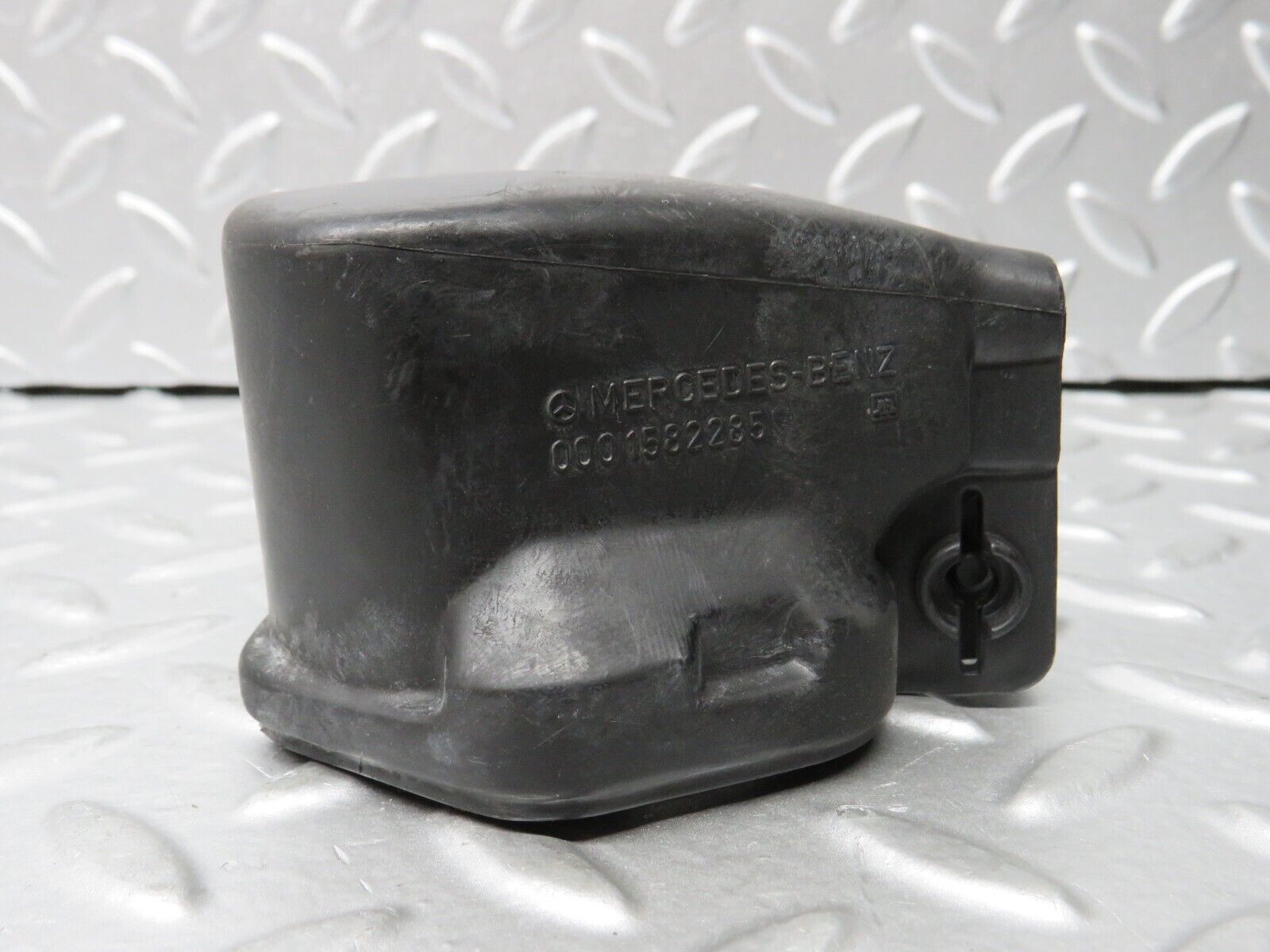 30303 Mercedes-Benz W124 230E Ignition Coil Cover Cap 0001582285