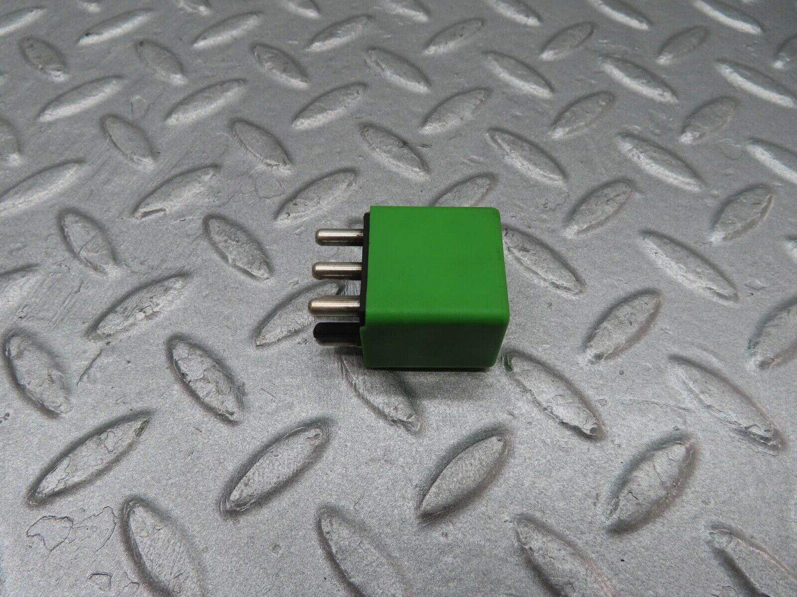 11945 Mercedes-Benz R129 300SL Coupe Headlight Wiper Relay 1268202026