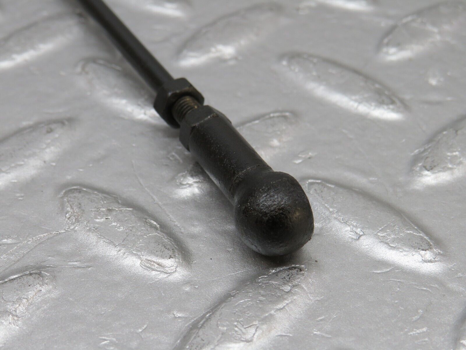 37555 Mercedes-Benz W109 300SEL Throttle Linkage