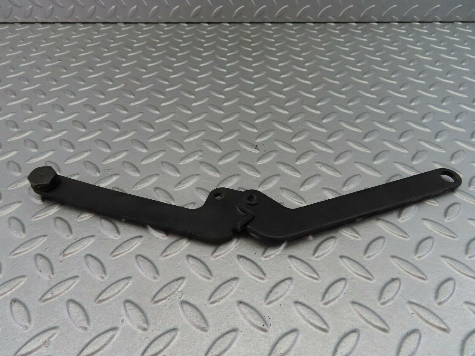 7356 Mercedes-Benz W116 450SE Bonnet Hinge Right Side