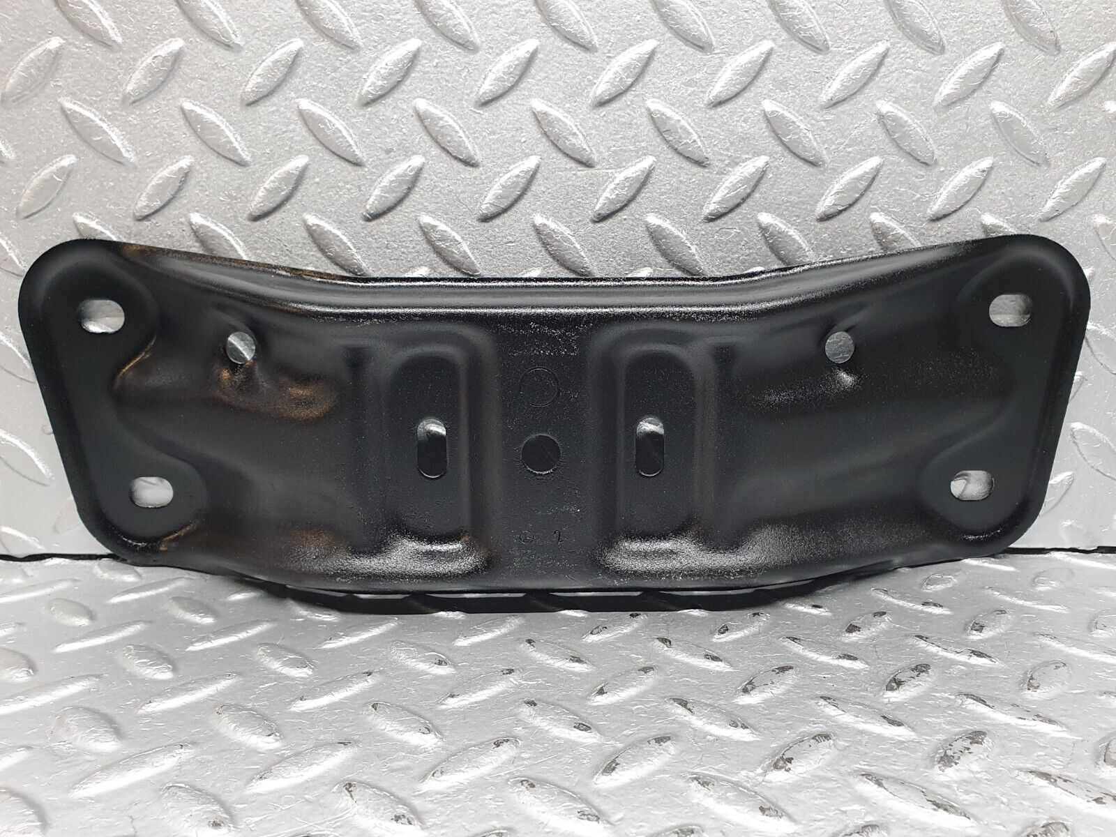 41148 Mercedes-Benz W126 300SE Gearbox Mount Bracket