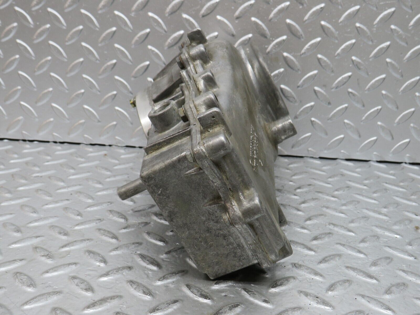 28042 Mercedes-Benz W123 280E Air Flow Mass Meter Sensor Bosch 1101410790