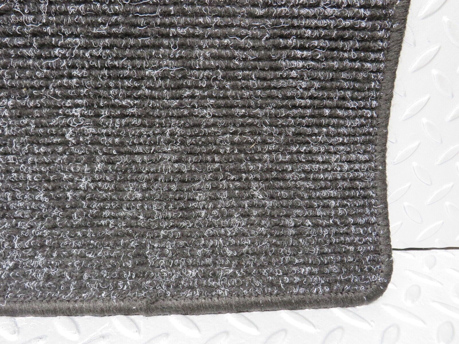 39047 Mercedes-Benz W201 190E 2.6L Rear Floor Mat 2x