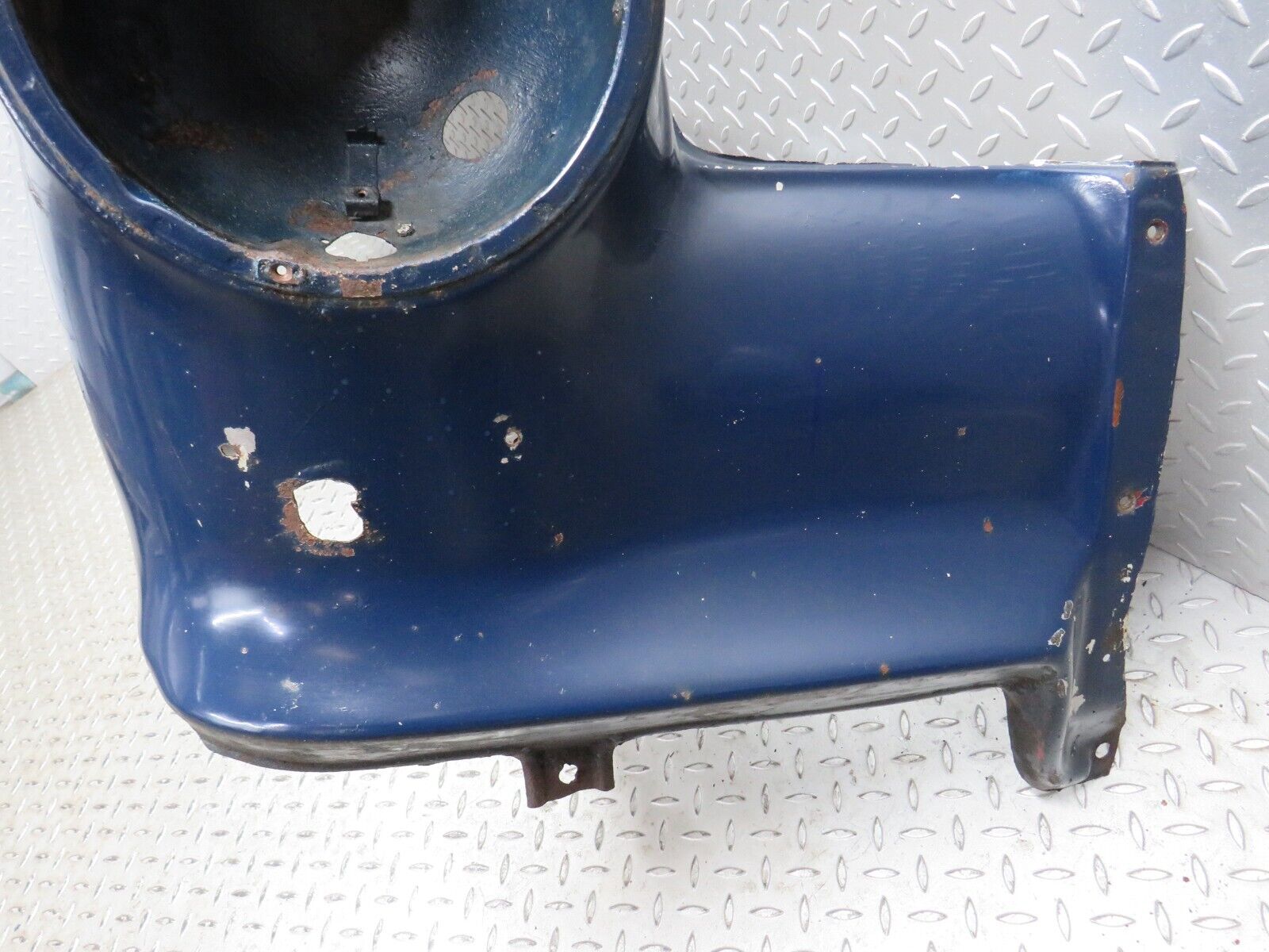 40526 Mercedes-Benz W110 230 Front Right Wing Fender Panel