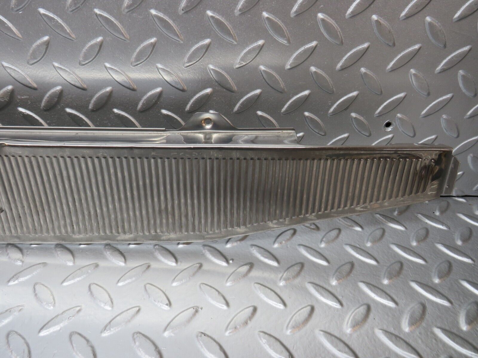 31216 Mercedes-Benz S124 220TE Wagon Trunk Edge Chrome Moulding 1246980089