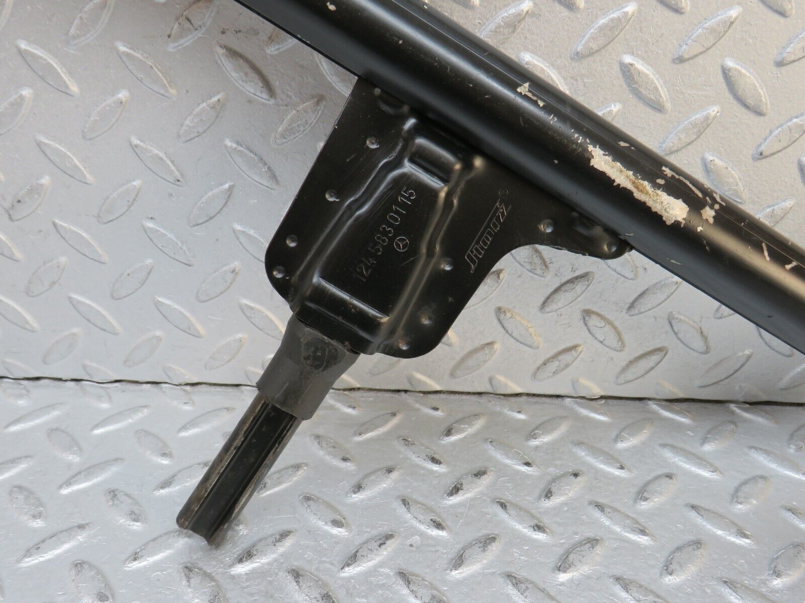 37970 Mercedes-Benz A124 320E Cabriolet Car Jack 1245830115