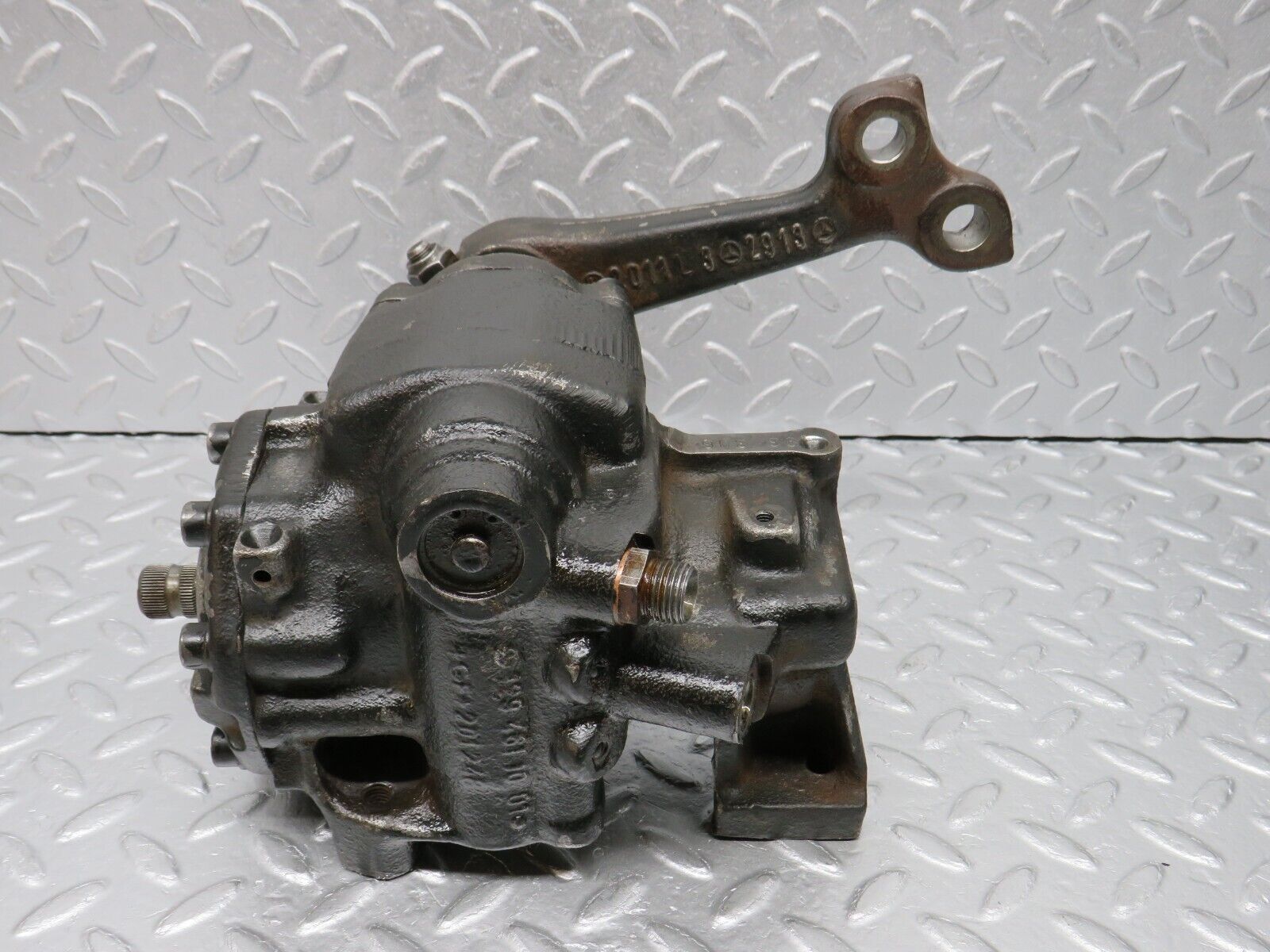 39075 Mercedes-Benz R129 280SL Coupe Steering Box Steering Rack 1294611001