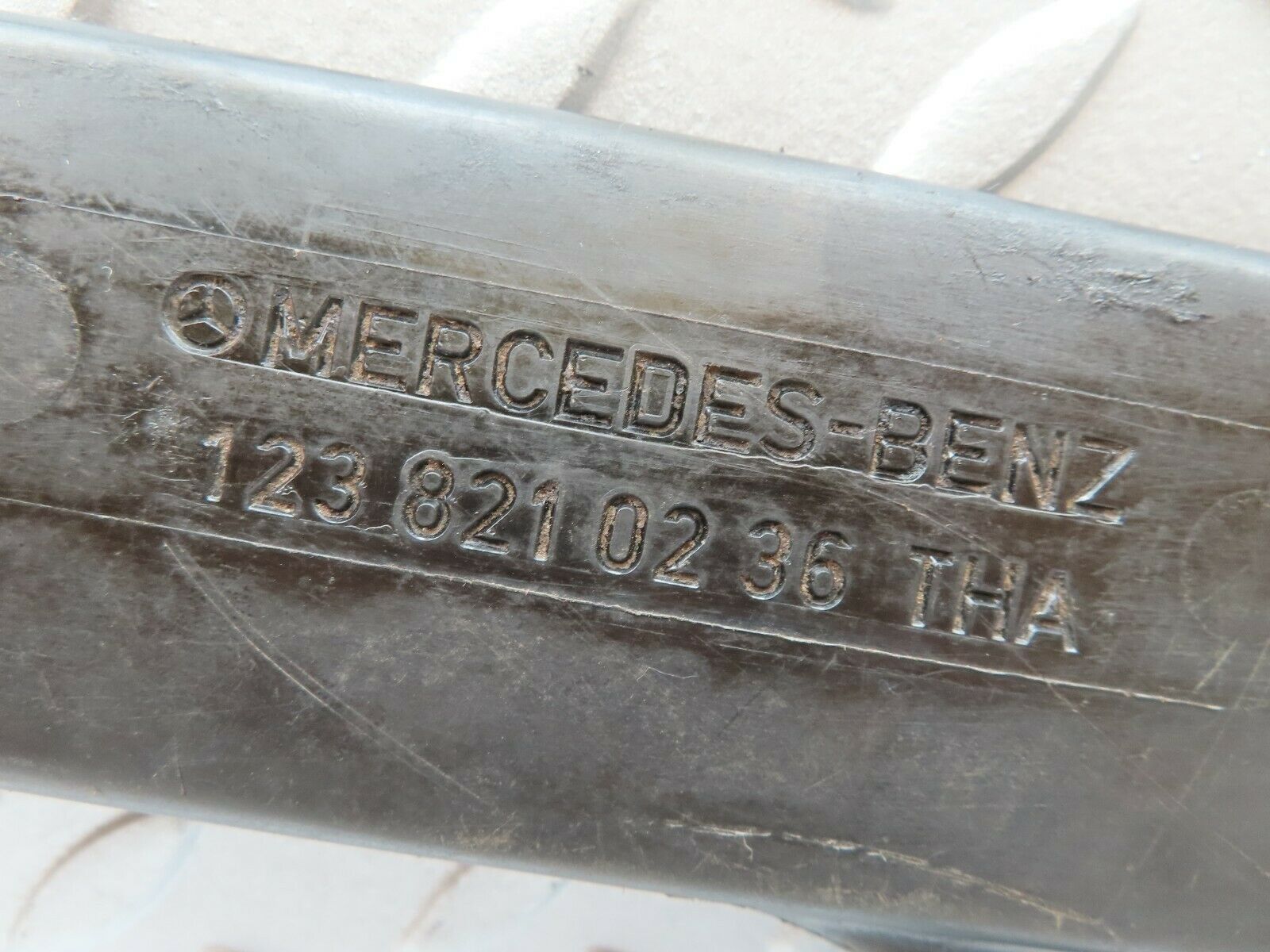 3733 Mercedes-Benz S123 200T Wagon Cable Cover Rear Right 1238210236