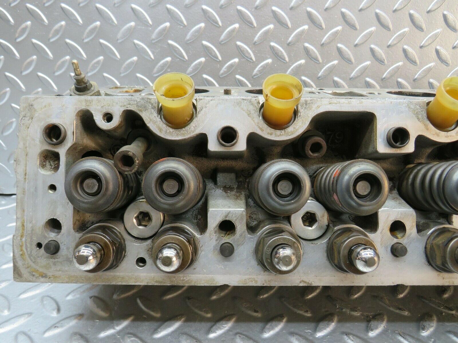 22819 Mercedes-Benz C107 450SLC Coupe Cylinder Head Right 1160162701