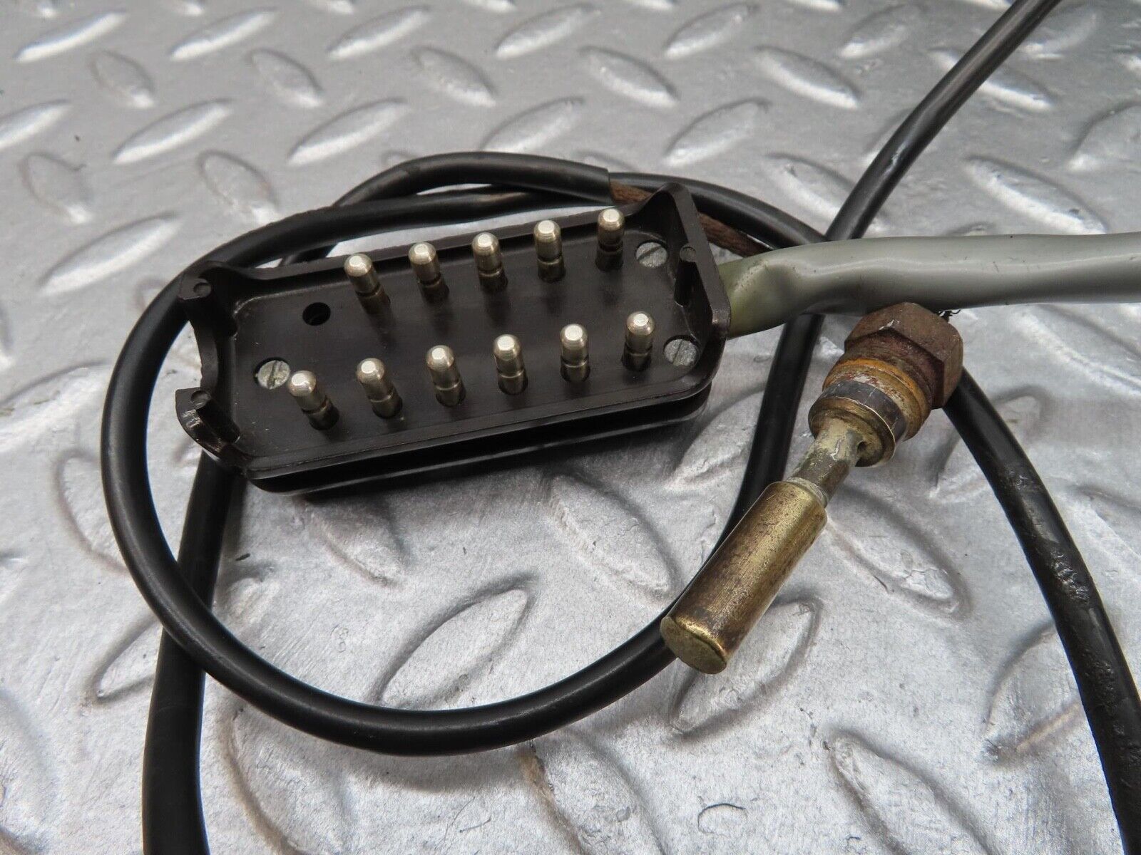 12760 Mercedes-Benz W111 220SE Instrument Cluster