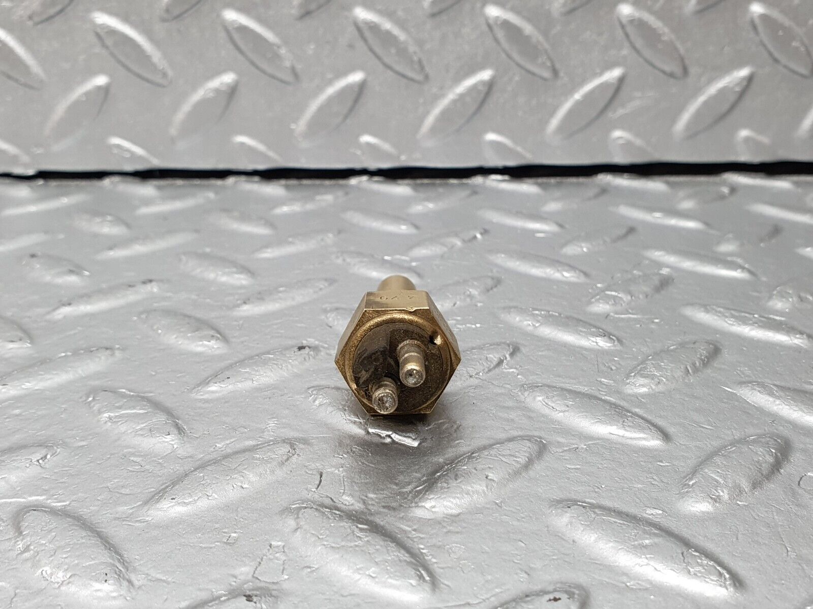 41326 Mercedes-Benz C107 450SLC Coupe Temperature Sensor VDO