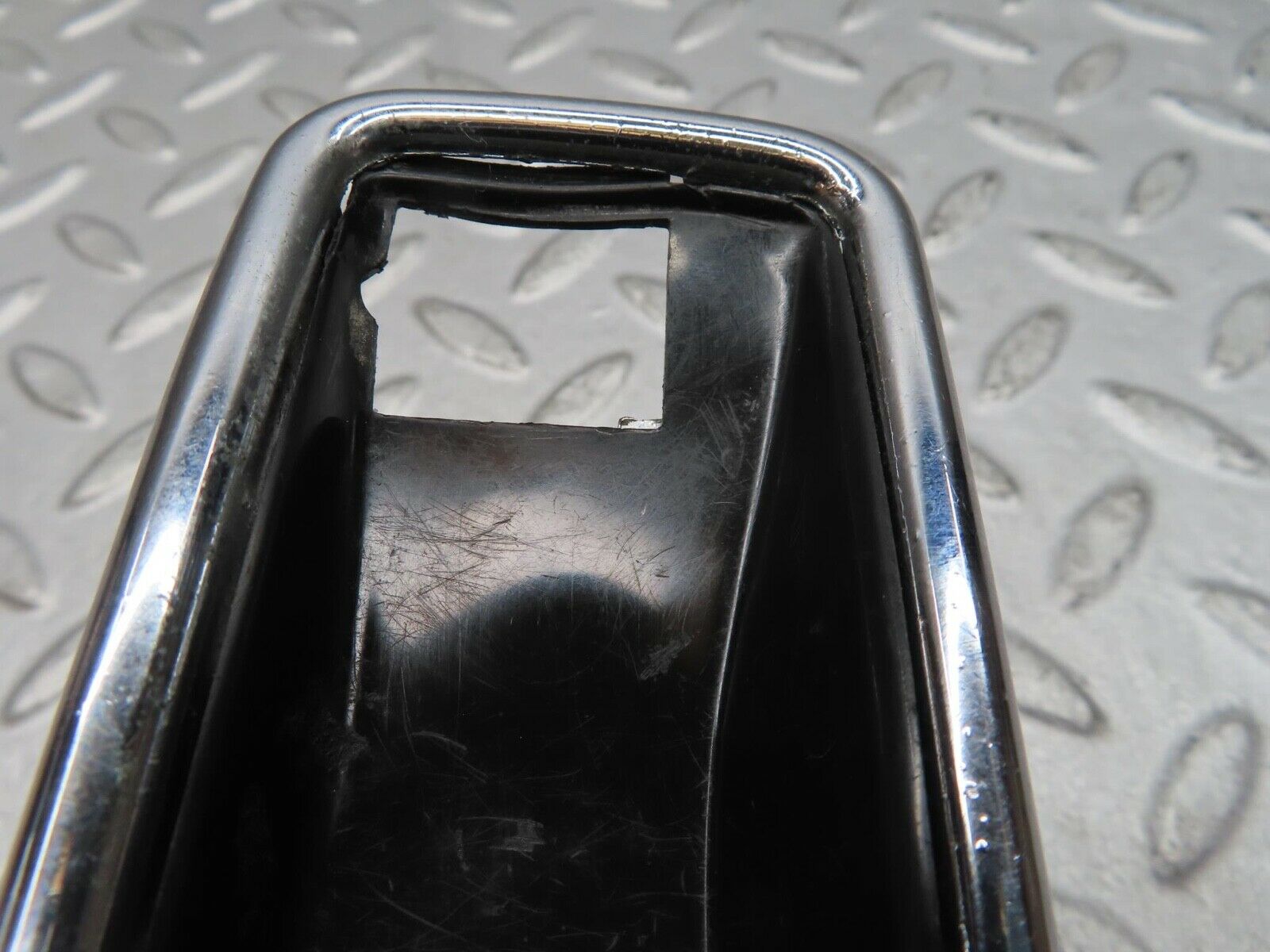 12266 Mercedes-Benz W108 280SE 3.5 Chrome Frame For Door Handle 1087660511