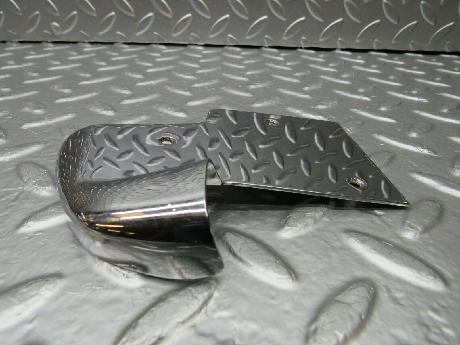 22354 Mercedes-Benz C124 E220 Coupe B Pillar Chrome Cover Plate Left Side