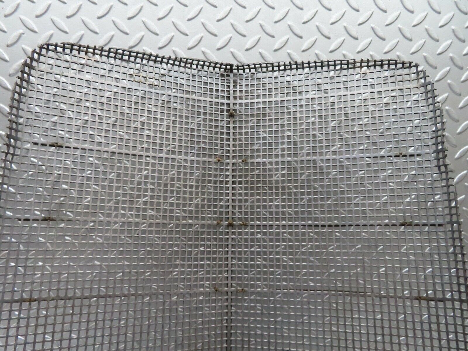 19798 Mercedes-Benz W121 190b Ponton Bonnet Grill