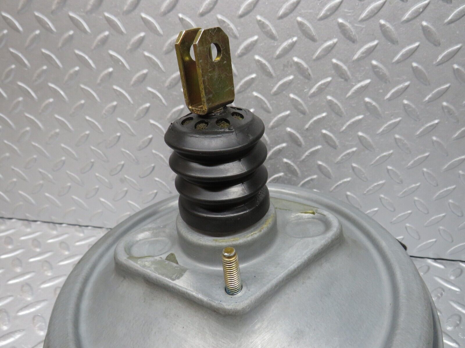 39364 Mercedes-Benz R129 320SL Coupe Brake Booster Lucas 0044302730