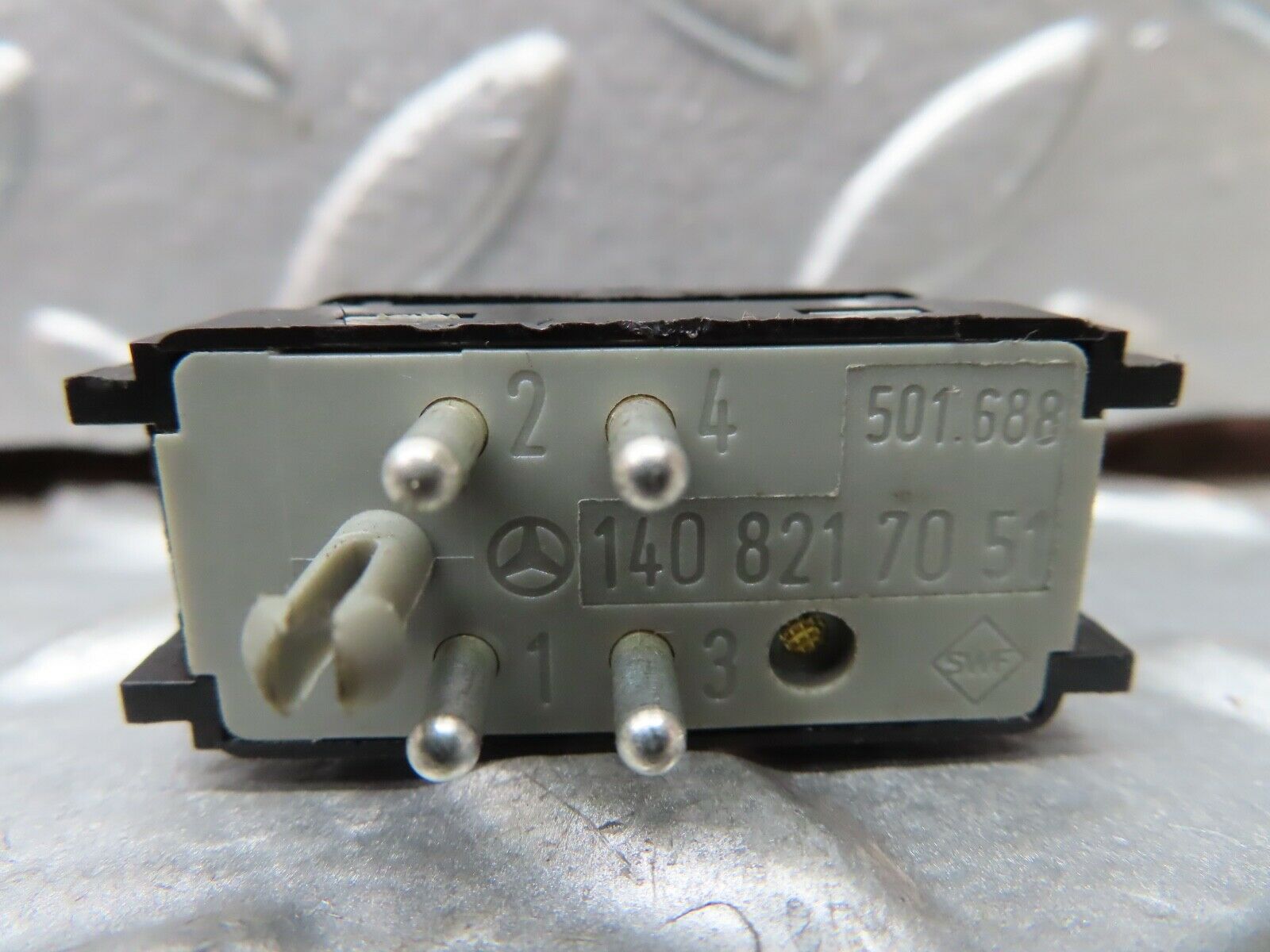 19725 Mercedes-Benz C140 CL420 Coupe Parking Aid Switch 1408217051