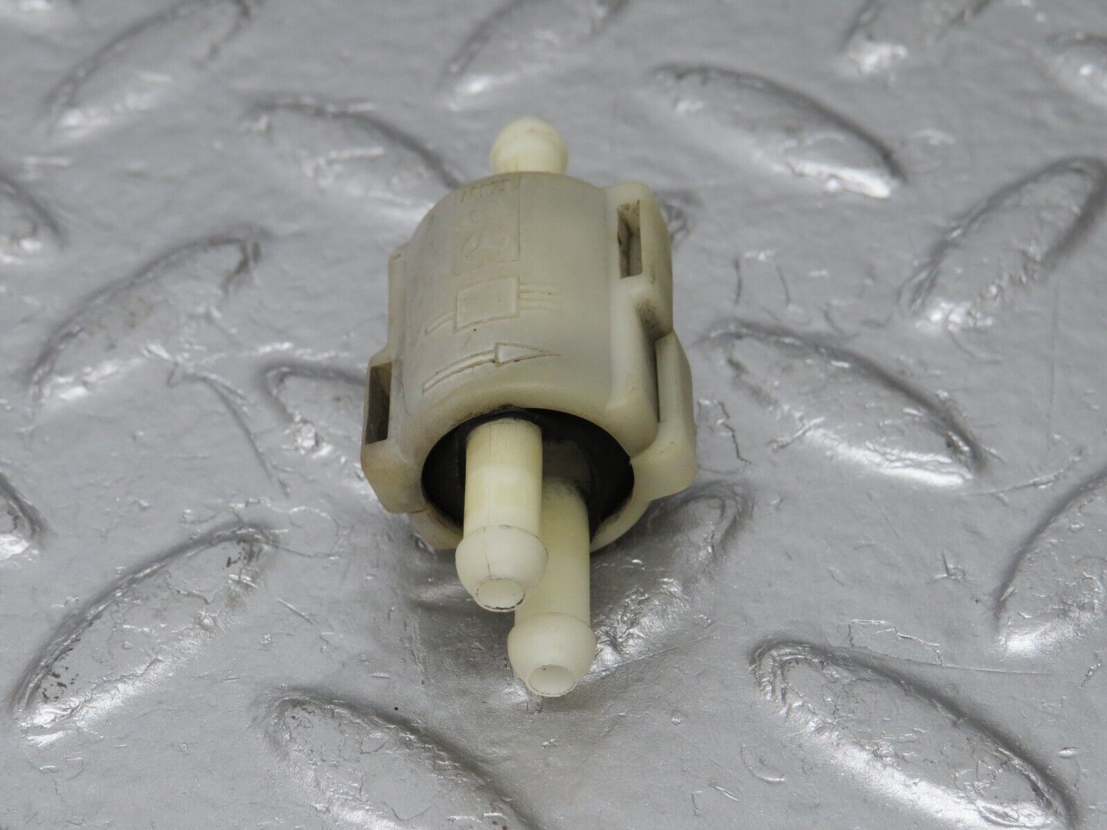 33667 Mercedes-Benz C123 230CE Coupe Windscreen Washer Fluid Distributor