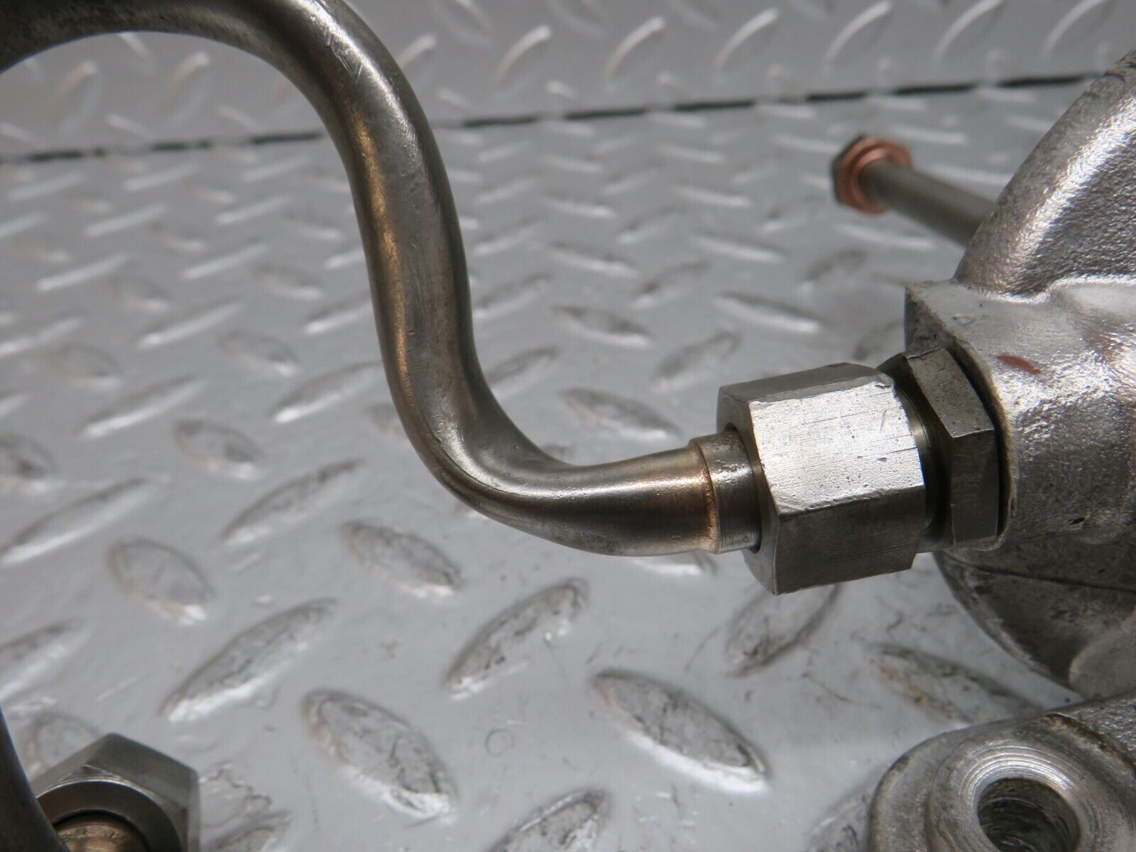 0252 Mercedes-Benz W120 Ponton Oil Filter Housing Knecht F098