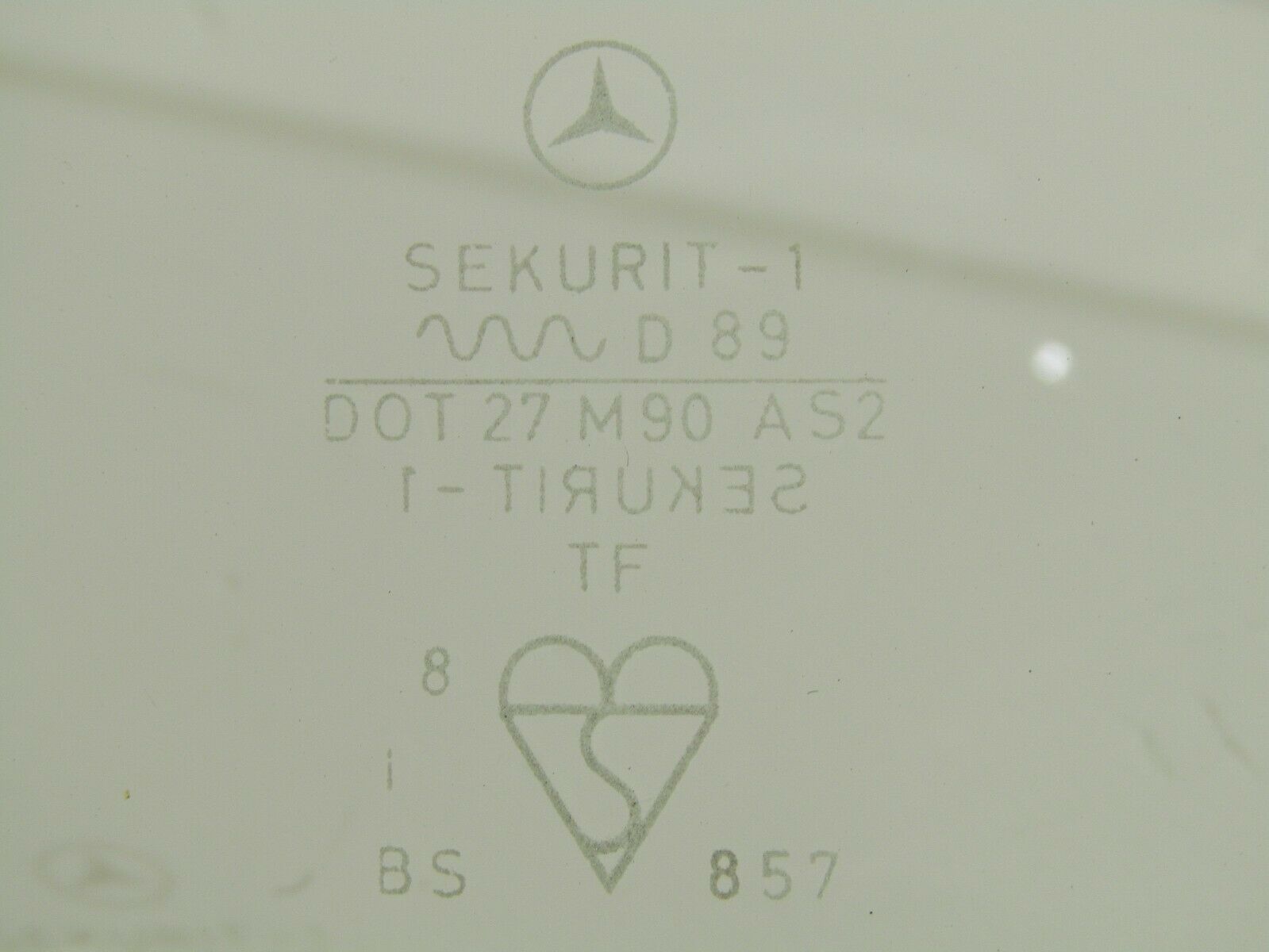 1134 Mercedes-Benz C107 350SLC Coupe Coupe Side Window Flap Left Rear Clear