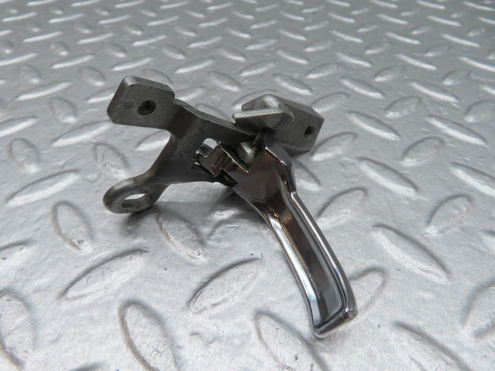 17946 Mercedes-Benz W123 200 Right Interior Door Handle 1237600261