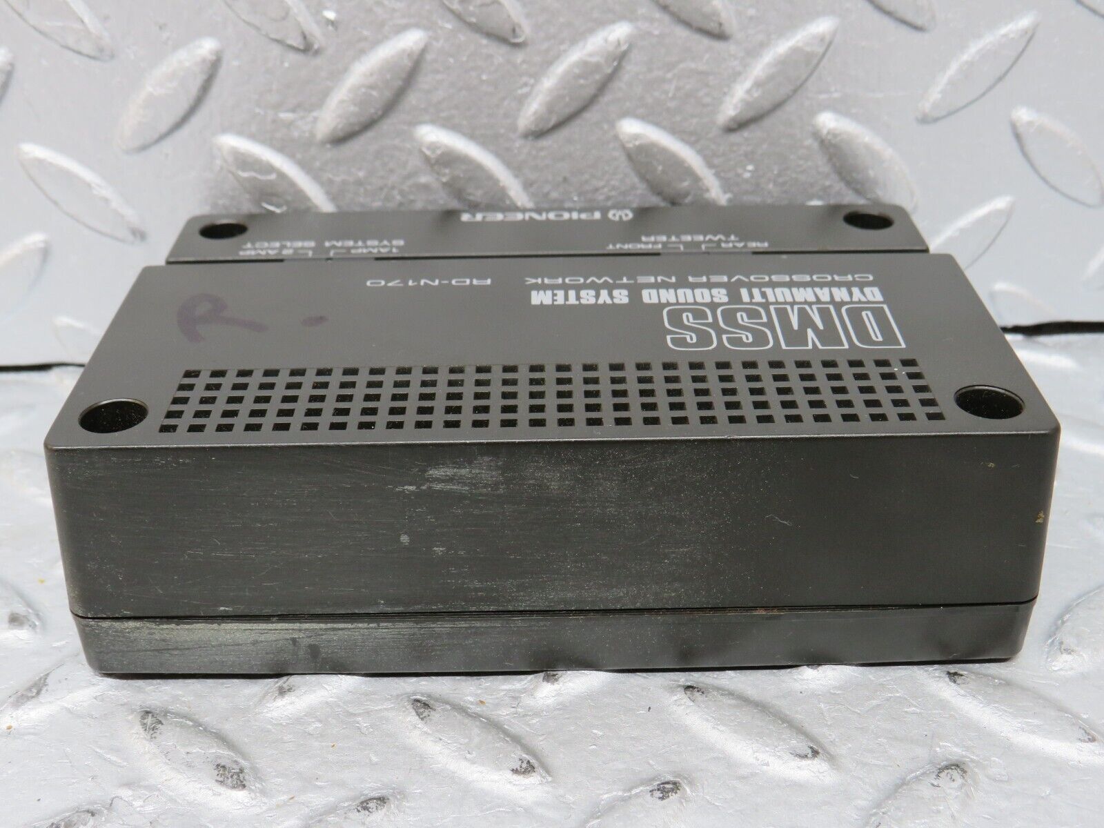 36505 Mercedes-Benz W201 190E 2.0L Dynamulti Sound System PIONEER RD-N170