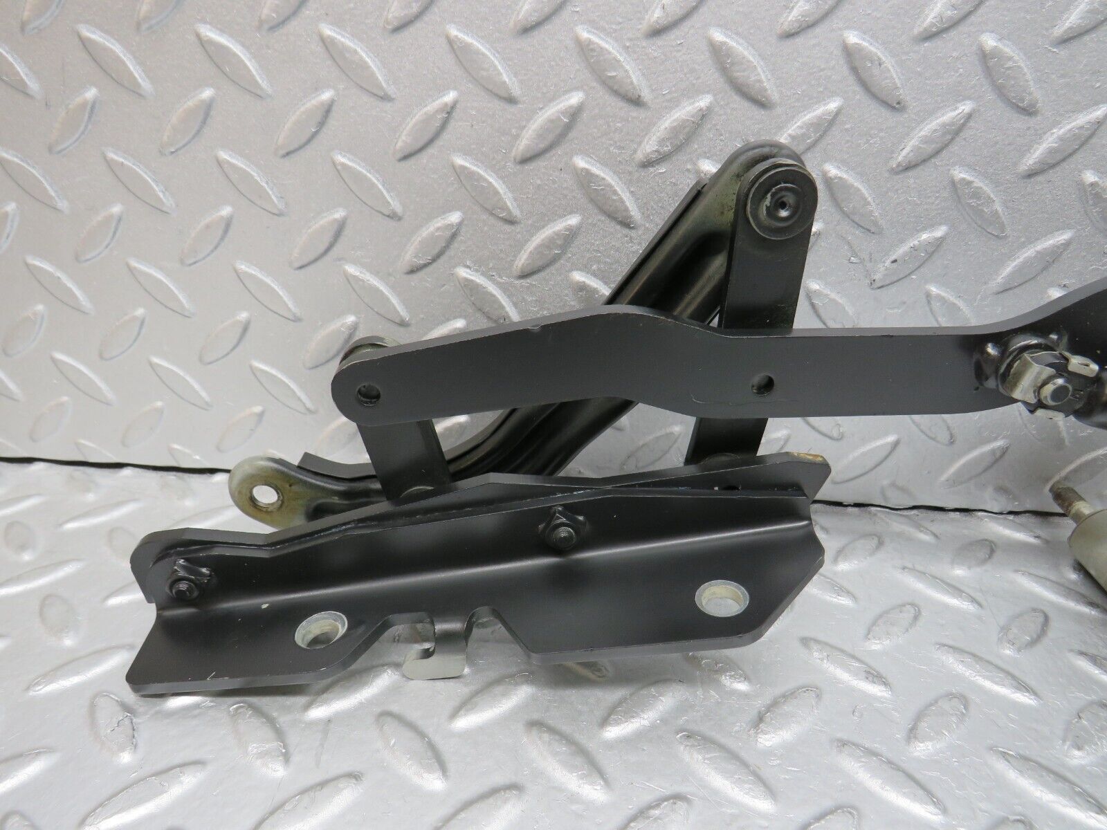 37853 Mercedes-Benz A124 320E Cabriolet Trunk Boot Soft Top Hinge Left Side