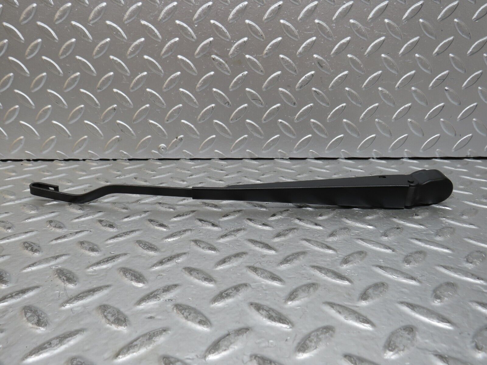 28381 Mercedes-Benz S123 240D Wagon Left Wiper Arm Bosch 3399990553