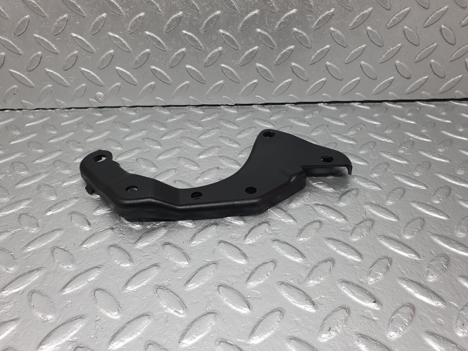 41505 Mercedes-Benz W124 200E Power Steering Pump Bracket