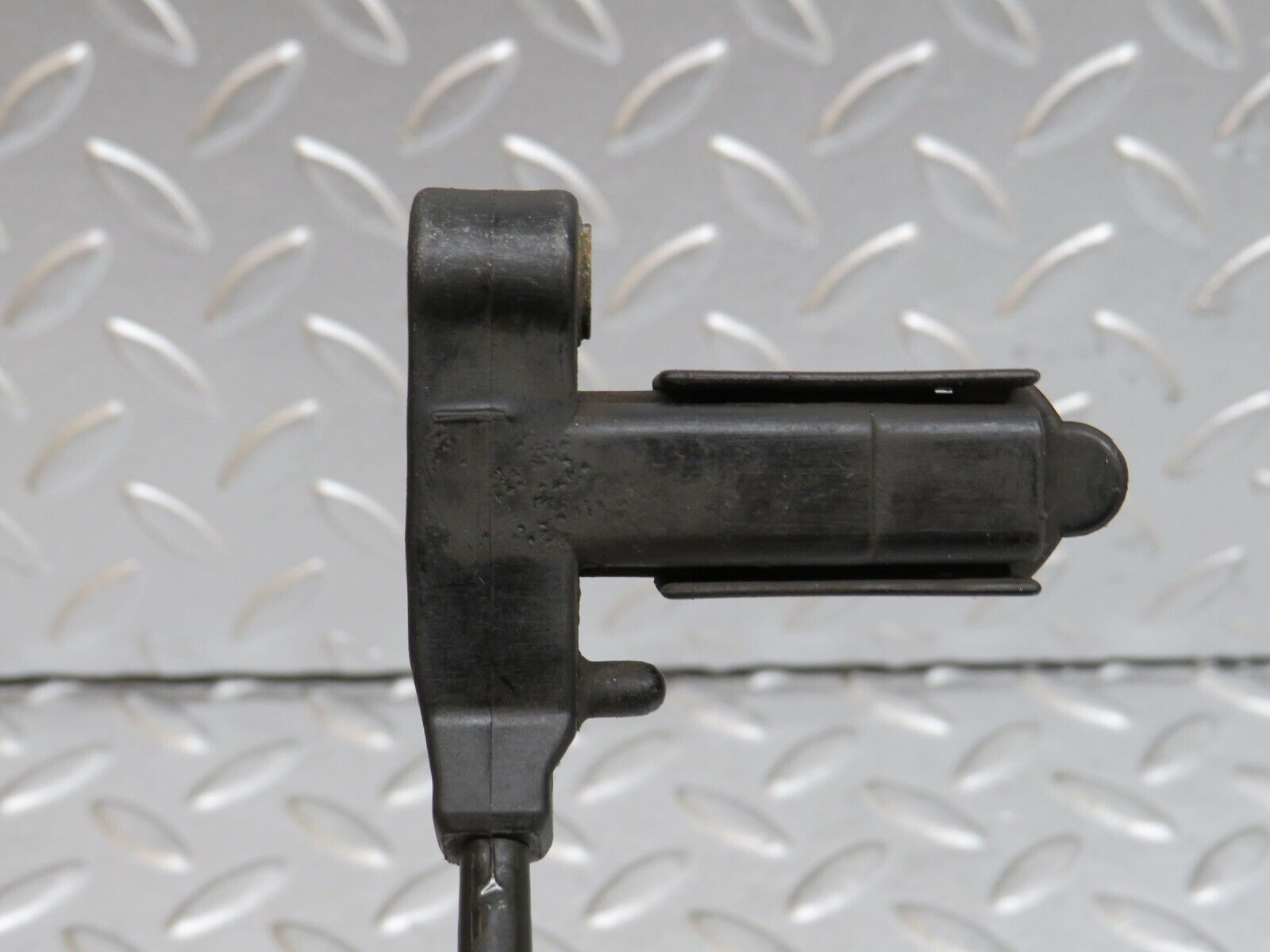 29592 Mercedes-Benz W124 230E Brake Pad Sensor Right Side 2015452228