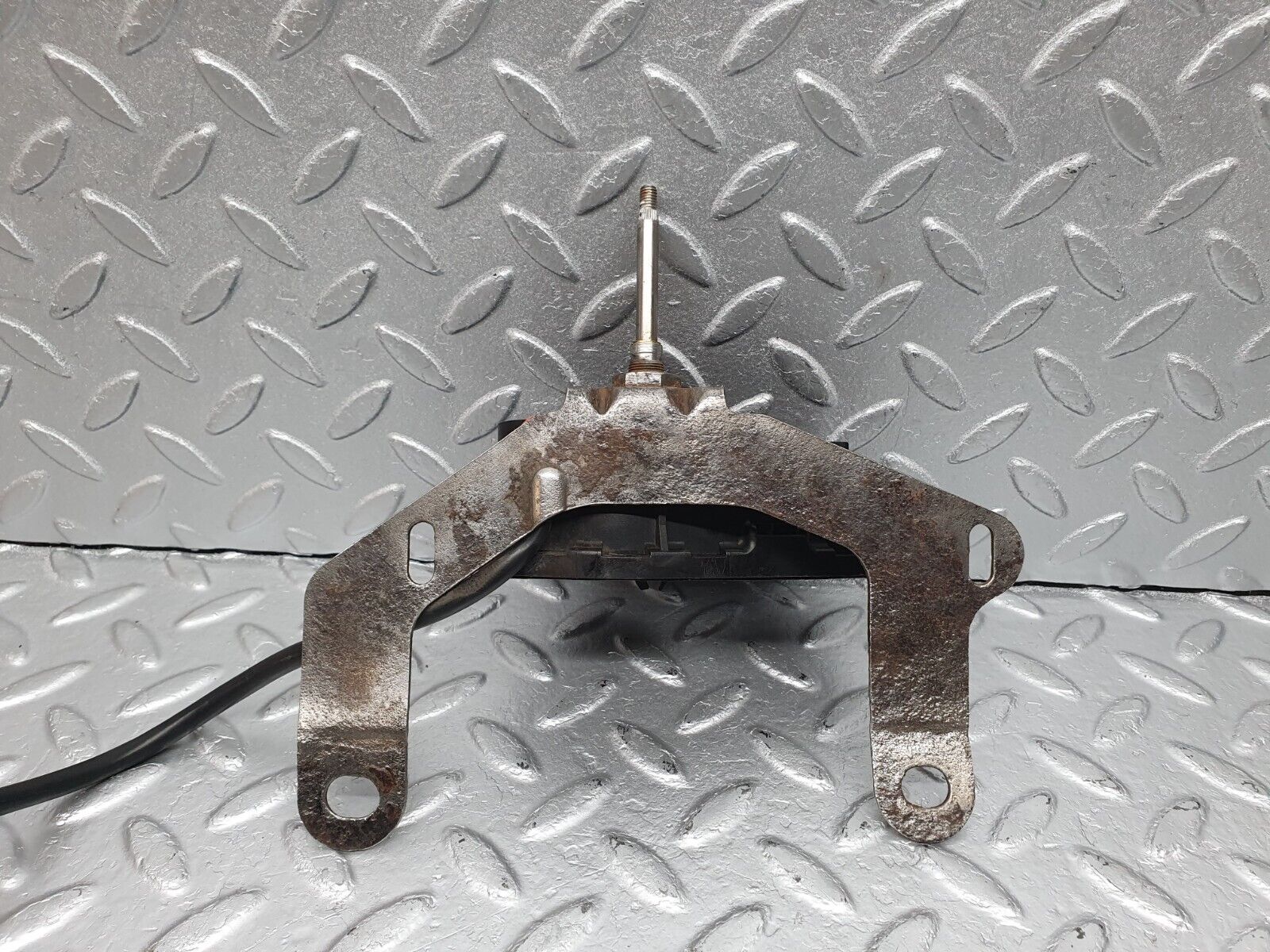 40950 Mercedes-Benz W126 300SE Right Headlight Wiper Motor 1268205242