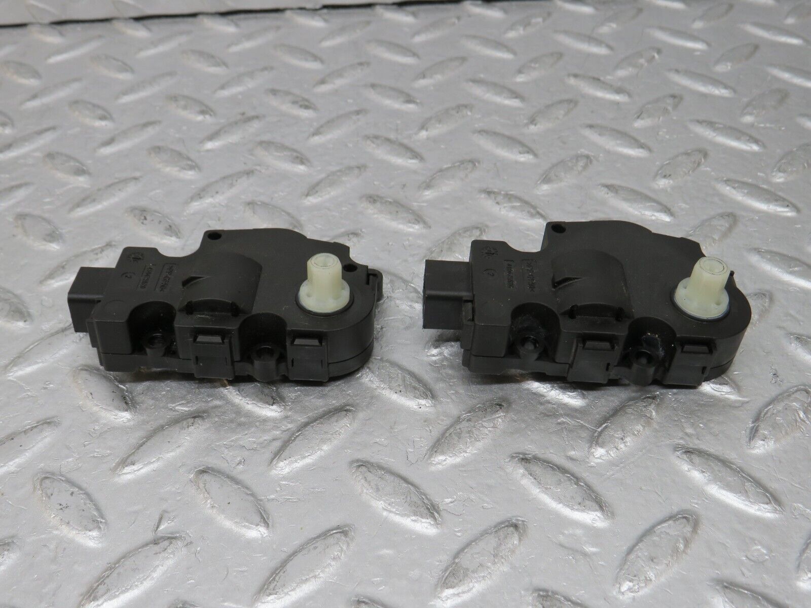 35276 Mercedes-Benz W221 Heater Actuator Motor 2x