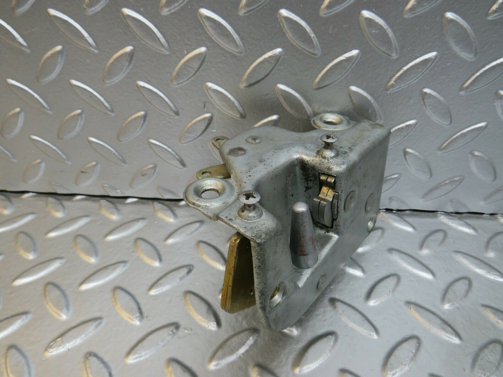 24571 Mercedes-Benz W108 Rear Left Door Lock Mechanism